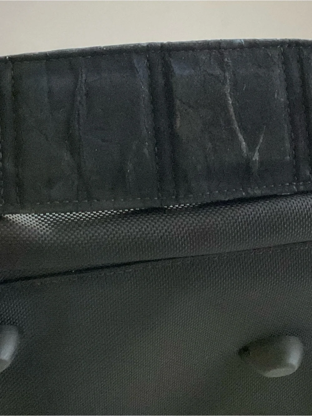 Tumi 22121dh alpha